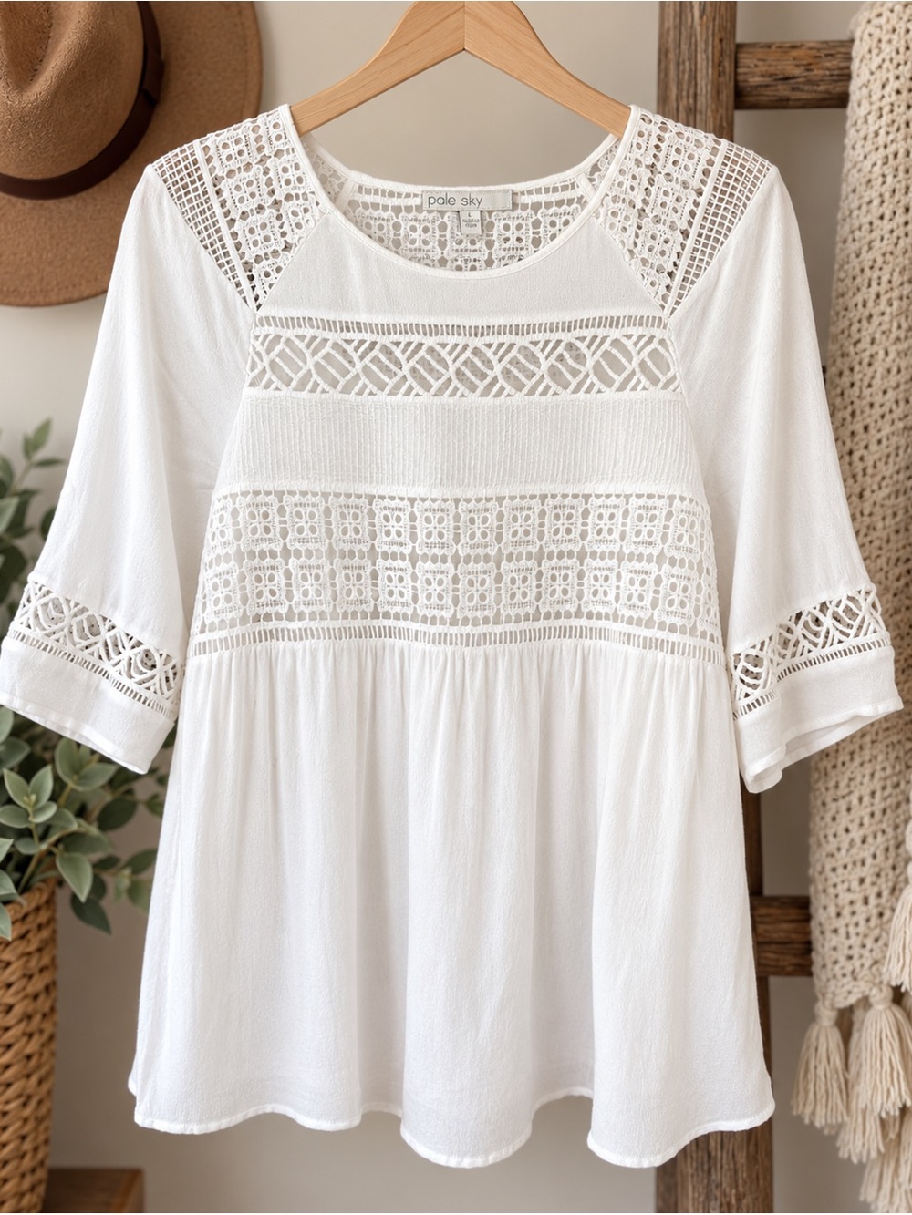 Pale Sky White Crochet Lace Boho Flowy Top Elbow Sleeve Large